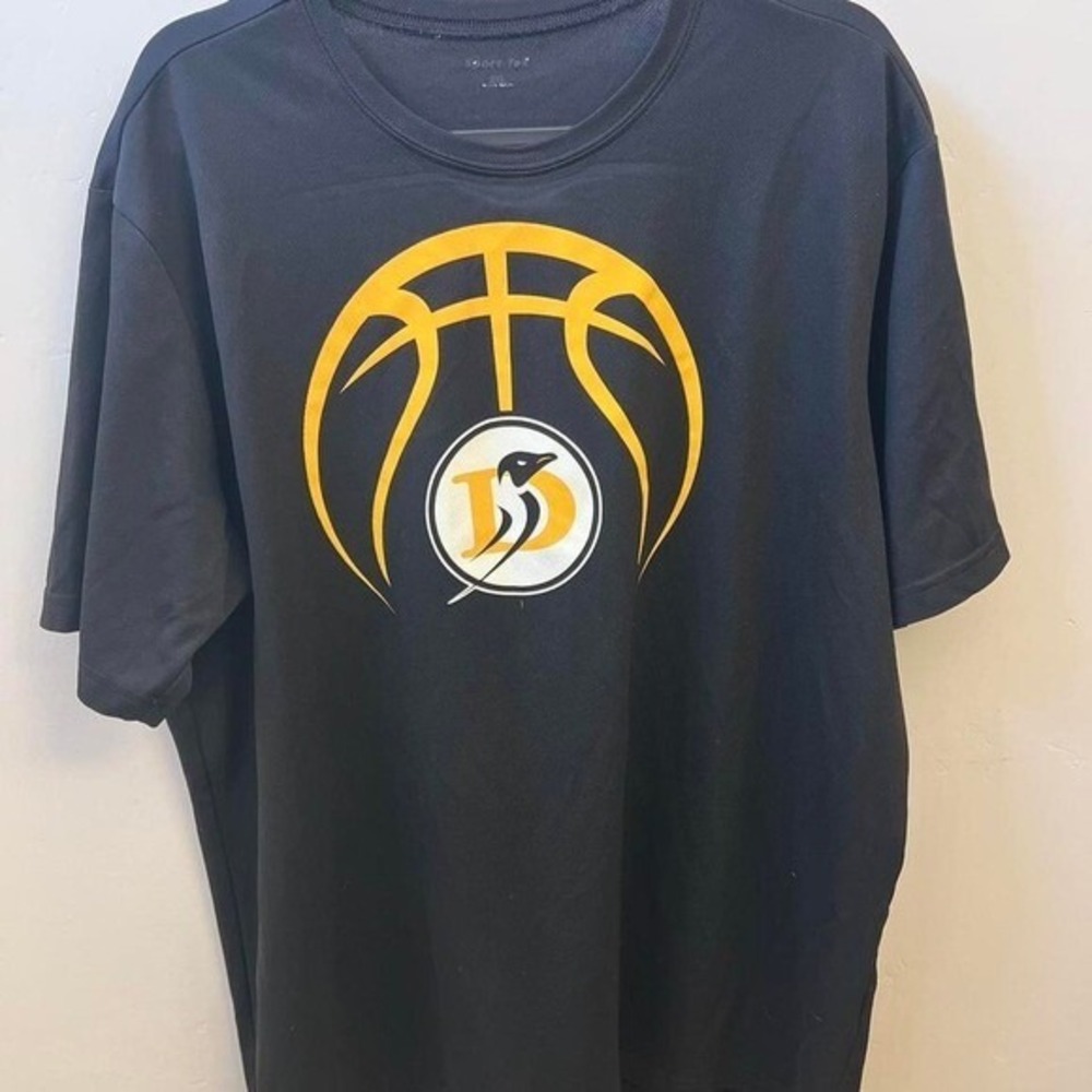 Men's gray and yellow "One dream one team " dry tech type tshirt size 2XL
